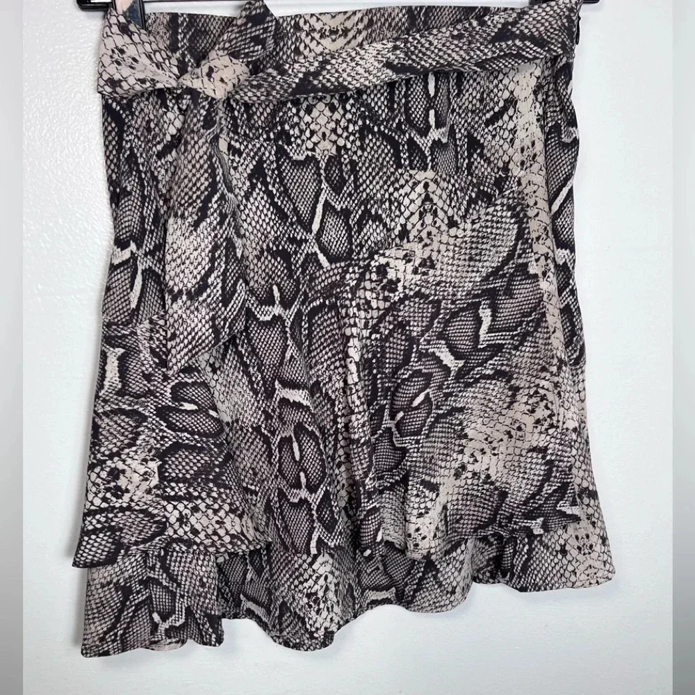 Seven Sisters, S,‎ reptile print tiered ruffle, faux wrap belted, side zip, mini